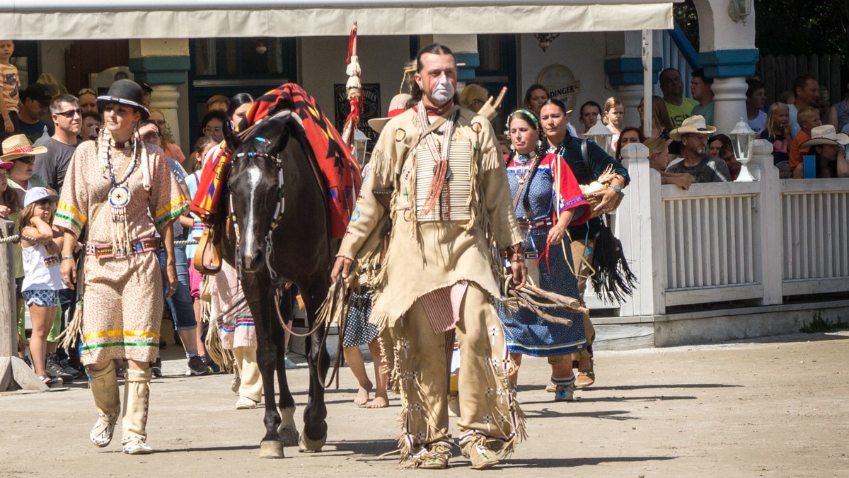 O Fotomagazin / Pullman City 2016